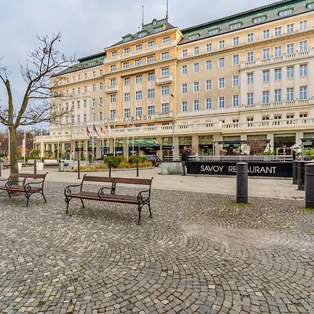 Apartment Unique Historic Palace Bratislava