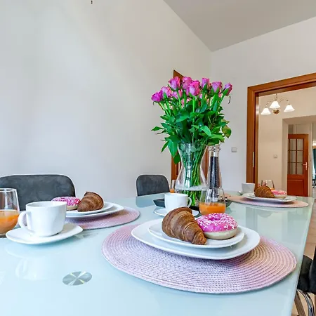 Apartment Unique Historic Palace Bratislava