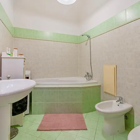 Apartment Unique Historic Palace Bratislava