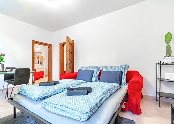 Unique Historic Palace Apartament Bratislava