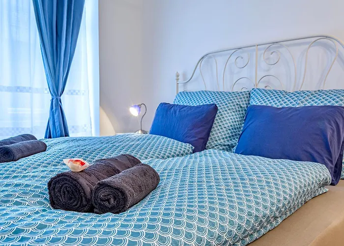 Unique Historic Palace *