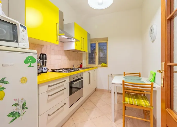 Unique Historic Palace 아파트 *